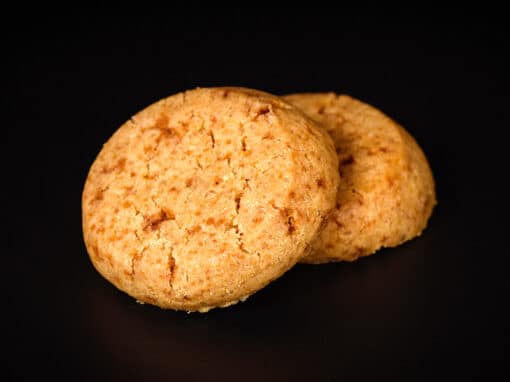 Organic caramel shortbread biscuit