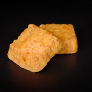Organic savoury biscuit with cheese and chilli pepper